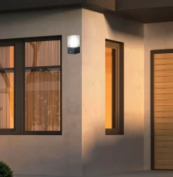 Searchlight Außenlampe Wand Bewegungsmelder IP44 Grau Weiß eckig E27< Metall Lampen|Moderne Außenleuchten