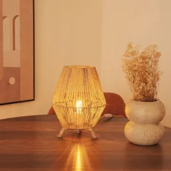 Wohnzimmerlampen|Schlafzimmer Lampen*Newgarden Beistelllampe Dreibein Rattan H: 32,5 cm E27 YILAN