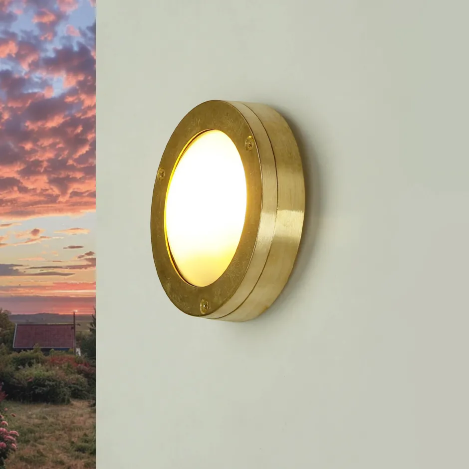 Außenwandleuchten|Rustikale Lampen*Lido Kleine Wandleuchte AGIA Messing Maritim Ø14cm IP64