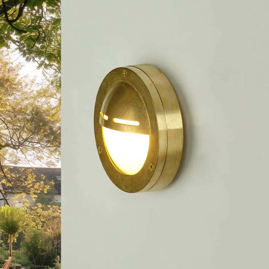 Lido Kleine Wandleuchte AGIA Messing Maritim IP64 Haus< Außenwandleuchten|Rustikale Lampen