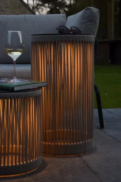 Wegeleuchten|Led Außenleuchten* LED Akku Stehlampe Taupe 6h 3000 K IP44 Hocker Tisch