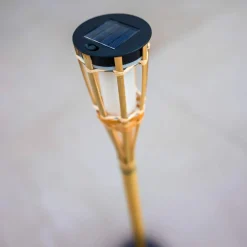 Newgarden LED Außenleuchte Fackel Erdspieß Solar 120 cm hoch Bambus IP44< Metall Lampen|Solarleuchten