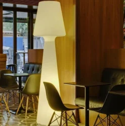 Newgarden LED Stehlampe außen 2 m hoch Stecker Kabel 2700 K IP65< Metall Lampen|Wegeleuchten