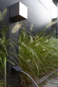 Metall Lampen|Wegeleuchten*Eco-Light LED Wegeleuchte mit Steckdose IP54 3000 K verstellbar