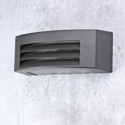 Nowodvorski Moderne Wandaußenleuchte in grau mit Lamellen< Moderne Lampen|Fassadenstrahler