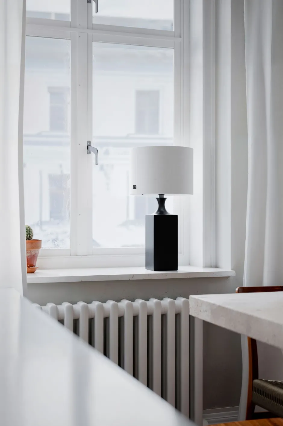 By Rydéns Tischleuchete Schwarz Weiß 56 cm aus Holz Stoff E27< Wohnzimmerlampen|Schlafzimmer Lampen