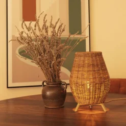 Wohnzimmerlampen|Schlafzimmer Lampen*Newgarden Tischleuchte Rattan H: 32,5 cm Dreibein Natur E27 FULDE