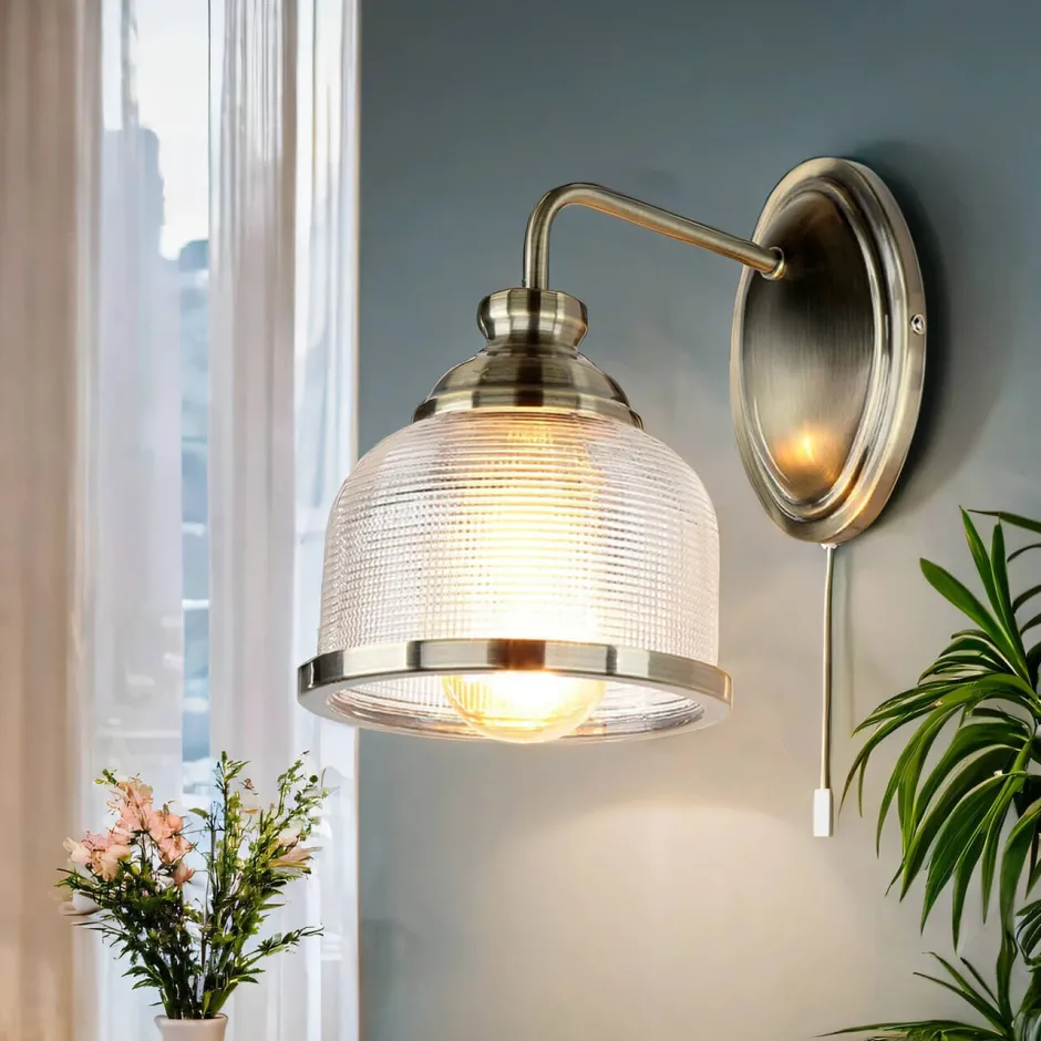 Wandleuchten|Rustikale Lampen*Easylight Wandlampe mit Schalter H: 24,5 cm in Messing antik E27