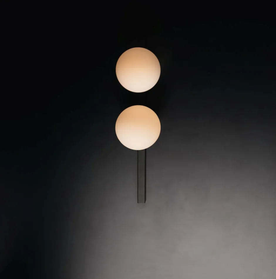 Eco-Light Wandlampe Schwarz Weiß Glaskugel E14 H:60 cm 2-flammig< Wohnzimmerlampen|Glaslampen